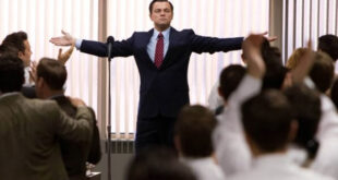 iletişimde en çok tercih ettiğimiz seçenektir konuşmak. Ama diğer yandan, konuşmayı çok sevsek ve iletişimimizde çok yaygın kullansak da hayatta çoğu şeyde olmamız gerektiği gibi konuşmada da iyi olmamız gerekir. Etkili bir iletişim için, kendinizi daha iyi ifade etmek için iyi bir konuşmacı olmanız gerekir. Etkili bir konuşma yapmak, önemli püf noktaları öğrendiğinizde ve uyguladığınızda çok daha kolay olacaktır.