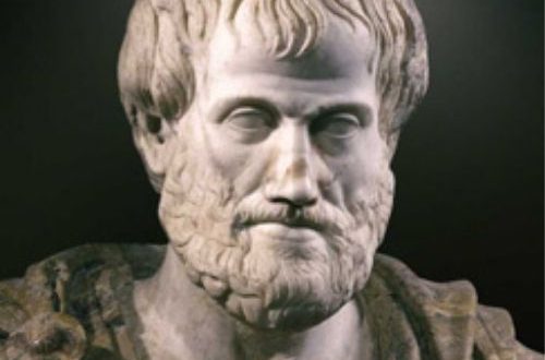 Aristoteles, Antik Yunan’ın en büyük filozoflarından biri olarak, insanlık tarihinin düşünsel mirasına büyük katkılarda bulunmuştur.