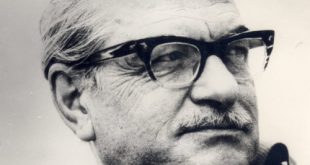 Kemal Tahir, Türk edebiyatının yalnızca güçlü bir romancısı değil; aynı zamanda Türkiye’nin tarihsel, ekonomik ve kültürel yapısını sorgulayan önemli bir düşünürüdür.