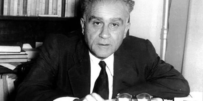 Ahmet Hamdi Tanpınar, şiirleri, romanları, öyküleri ve denemeleriyle Türk edebiyatında benzersiz bir yer edinmiş; zaman, bilinç, medeniyet ve kimlik gibi konularda derin estetik yorumlar sunmuş bir düşünürdür.
