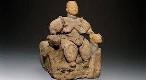 Anaerkil dönem, insanlık tarihinin erken evrelerinde kadınların ekonomik, kültürel ve toplumsal açıdan önemli bir konuma sahip olduğunu ifade eden bir kavramdır.