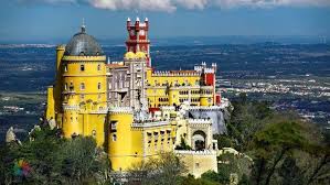 Portekiz, 1986’da Avrupa Birliği’ne katılarak ekonomik ve siyasi entegrasyonunu güçlendirdi. 1999’da avroyu kabul etti. 2008 küresel krizinden ciddi şekilde etkilense de AB’nin destek programlarıyla ekonomisini yeniden yapılandırdı.