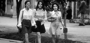 Afganistan tarihi, antik uygarlıklardan modern döneme kadar uzanan zengin ve karmaşık bir geçmişe sahiptir. Coğrafi konumu ve stratejik önemi, tarih boyunca hem büyük imparatorlukların hem de modern güçlerin ilgisini çekmiştir.