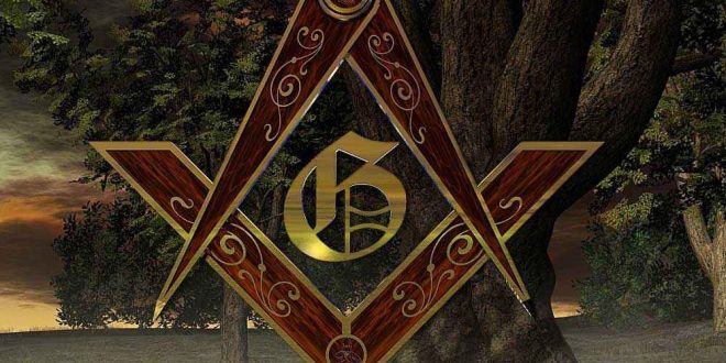 Mimari meslek ile doğrudan ilişkisi olmayan, ancak felsefe, bilim veya düşünce dünyasıyla ilgilenen bireyler de bu yapılanmalara katılmaya başladı.