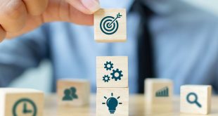 Ticari sermaye, mal ve hizmetlerin ticari akışını destekleyen, işletmelerin gelir elde etmesini sağlayan ve ekonomik büyümenin temel taşlarından biri olan bir sermaye türüdür.