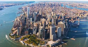 Amerika Birleşik Devletleri, tarihsel süreçte yerli halklardan göçmen toplumlara, bağımsızlık mücadelesinden küresel süper güç olmaya kadar önemli bir evrim geçirmiştir.