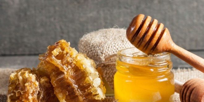 Bal tuzağı, insan psikolojisinin zaaflarından yararlanan tehlikeli ve etkili bir manipülasyon yöntemidir. Hem bireysel hem de kurumsal düzeyde ciddi sonuçlara yol açabilir. Bu nedenle farkındalık, eleştirel düşünme ve dijital okuryazarlık, bal tuzaklarına karşı en güçlü savunma araçlarıdır.