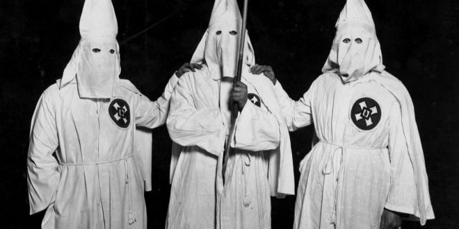Sonuç olarak Ku Klux Klan, tarih boyunca nefret, ırkçılık ve şiddetle anılan bir örgüt olmuştur. Onun varlığı, ayrımcılığın ve hoşgörüsüzlüğün toplumlara ne kadar büyük zararlar verebileceğinin somut bir örneğidir. Bu nedenle Ku Klux Klan’ı anlamak, yalnızca geçmişi öğrenmek değil; aynı zamanda insan hakları, eşitlik ve demokrasi değerlerinin önemini kavramak açısından da büyük önem taşır.
