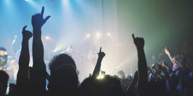 Sonuç olarak eğlence sektörü ve insan arasında karşılıklı ve güçlü bir etkileşim bulunmaktadır. Eğlence, insanın ruhsal ve sosyal ihtiyaçlarını karşılarken; insan da bu sektörü yönlendiren, şekillendiren temel unsurdur.