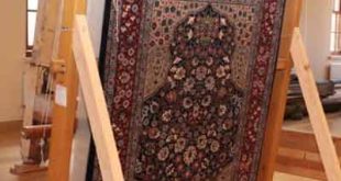 Hereke Halısı, zarafeti, dayanıklılığı ve sanatsal değeriyle Türk halıcılığının zirve noktalarından biridir. Osmanlı saraylarından günümüz koleksiyonlarına uzanan bu eşsiz miras, geleneksel el sanatlarının korunmasının ve yaşatılmasının ne kadar önemli olduğunu göstermektedir. Hereke halıları, geçmişin estetik anlayışını bugüne taşıyan sessiz ama güçlü birer tarih tanığıdır.