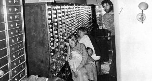 Stockholm Sendromu, insan psikolojisinin ekstrem koşullarda hayatta kalma mekanizmalarından biri olarak görülebilir. Kurbanın saldırgana karşı geliştirdiği bağ, dışarıdan anlaşılması zor olsa da, psikolojik bir savunma ve hayatta kalma tepkisi olarak yorumlanabilir.