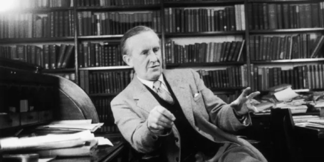 J. R. R. Tolkien, 1973 yılında hayatını kaybetmiş olmasına rağmen, eserleri hâlâ dünya çapında milyonlarca okura ilham vermektedir. Yaratıcı dünyası, dil ve mitolojiye olan derin ilgisi, fantastik edebiyatın temel taşlarını oluşturmuş ve pek çok yazar, film yapımcısı ve oyun geliştiricisi üzerinde kalıcı bir etki bırakmıştır.