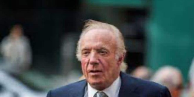 James Caan; sert duruşu, güçlü ekran karizması ve sinema tarihine geçen rolleri sayesinde günümüzde hâlâ yoğun şekilde aratılmaktadır. “James Caan kimdir”, “James Caan filmleri” ve “James Caan Sonny Corleone” gibi anahtar kelimeler arama motorlarında yüksek ilgi görmektedir.