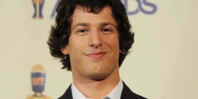 Andy Samberg, 2013 yılında Joanna Newsom ile evlenmiş ve çiftin çocukları bulunmaktadır. Özel hayatını genellikle gözlerden uzak yaşamayı tercih eden Samberg, sosyal medyada ve röportajlarda daha çok projeleri ve mizah anlayışıyla ön plana çıkmaktadır.