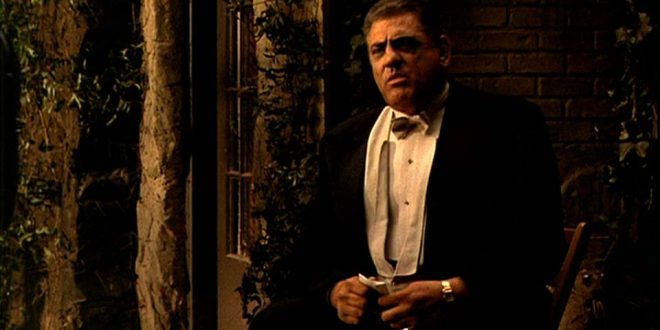 Lenny Montana, kameralardan uzak, sade bir yaşam sürmeyi tercih etmiştir. Gösterişten uzak kişiliğiyle bilinen Montana, 12 Mayıs 1992 tarihinde hayatını kaybetmiştir.