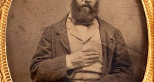 1888 yılında hayatını kaybeden Edward Lear, ardında mantığa meydan okuyan ama duygudan yoksun olmayan bir edebiyat bırakmıştır. Onun etkisi, Lewis Carroll’dan modern çocuk edebiyatına kadar uzanır. Lear, bize şunu hatırlatır