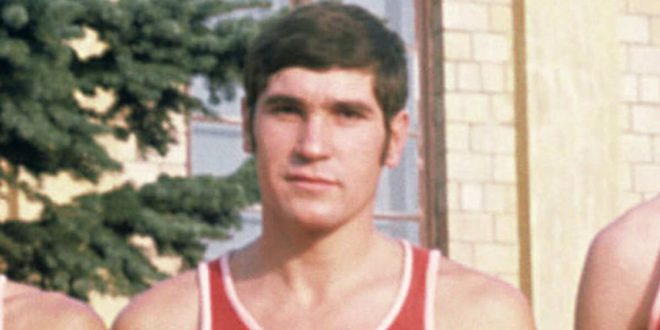 Anatoli Polivoda, Sovyet basketbolunun klas isimlerinden biri olarak uluslararası arenada büyük başarılara imza atmış Ukraynalı basketbol efsanesidir. Olimpiyatlarda altın ve bronz madalyalar kazanmasıyla hatırlanır ve hem Sovyet tarihinin hem de Ukrayna’nın en önemli sporcularından biri olarak kabul edilir.