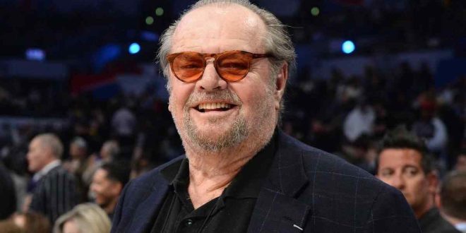 Jack Nicholson, sinemanın sınırlarını zorlayan performanslarıyla Hollywood tarihinin en büyük oyuncularından biri olmayı başarmıştır. Bugün hâlâ filmleri izlenmekte, replikleri alıntılanmakta ve oyunculuğu yeni nesil aktörlere ilham vermektedir.