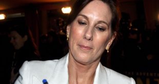 Kathleen Kennedy, yapımcı Frank Marshall ile evlidir. Çift, hem özel hayatlarında hem de profesyonel projelerde uzun yıllardır birlikte çalışmaktadır. Kennedy, sinema sektöründe kadın liderliğini destekleyen çalışmalarıyla da tanınmaktadır.