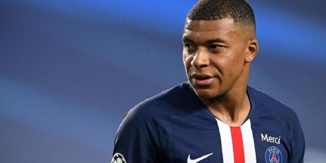 Kylian Mbappé, yeteneği, disiplini ve başarılarıyla çağımızın en önemli futbolcularından biri olarak öne çıkmaktadır. Kariyerinin henüz genç sayılabilecek bir döneminde olmasına rağmen, futbol dünyasında bıraktığı etki şimdiden unutulmazdır.