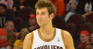 Sergey Karasyov, kariyerinde inişler ve çıkışlar yaşamış olsa da Rus basketbolu adına önemli bir figür olarak değerlendirilmektedir. Genç yaşta NBA deneyimi yaşaması, ardından Avrupa’da olgun bir oyuncuya dönüşmesi, onun basketbol yolculuğunu özel kılar.