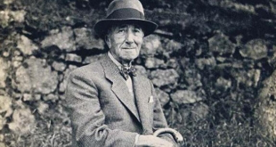 Hüseyin Rahmi Gürpınar, toplumun aksayan yönlerini cesurca ele alan, halkın dilini ve yaşamını edebiyata başarıyla aktaran güçlü bir yazardır.