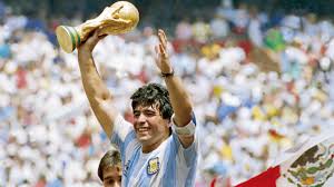 Maradona, sadece kupalar kazanan bir futbolcu değil; futbolu duyguyla, tutkuyla ve isyanla oynayan bir semboldür. Arjantin’de ve özellikle Napoli’de hâlâ bir efsane, hatta bazıları için bir kutsal figür olarak anılmaktadır.
