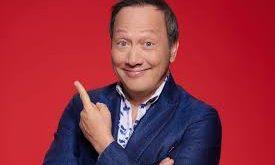 Rob Schneider, özel hayatını genellikle medyadan uzak tutmaktadır. 2002 yılında London King ile evlenmiş ve çiftin bir çocuğu bulunmaktadır. Schneider, hayvan hakları ve çevre konularında sosyal sorumluluk projelerine katılmasıyla da bilinir.