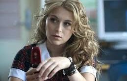 Alexa Vega, sinemanın yanı sıra televizyon dünyasında da aktif bir kariyer sürdürmüştür. Popüler dizilerde konuk oyuncu olarak yer almış ve farklı türlerde deneyim kazanmıştır.