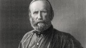 Garibaldi, cesur, stratejik ve halkla iç içe bir lider olarak tanınır. Basit yaşam tarzı ve halkıyla kurduğu güçlü bağ, onu sadece bir asker değil, aynı zamanda bir halk kahramanı hâline getirmiştir. Bugün Giuseppe Garibaldi, İtalya’da ve dünyada özgürlük ve bağımsızlık sembolü olarak anılmaktadır.