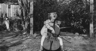 Kısa yaşamına rağmen Jacqueline du Pré, klasik müzik tarihinde ölümsüz bir iz bırakmıştır. Bugün hâlâ genç viyolonselciler için bir ilham kaynağıdır. Onun müziği, teknik ustalıktan çok samimiyet, tutku ve insan ruhuna dokunma gücü ile hatırlanır.