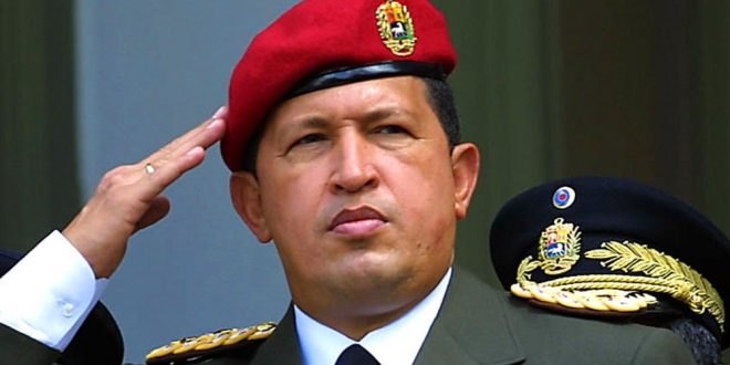 Hugo Chávez, Venezuela tarihinin en etkili ve tartışmalı liderlerinden biridir. Destekçileri onu yoksulların savunucusu, bağımsızlıkçı ve devrimci bir lider olarak görürken; eleştirmenleri otoriterleşme, ekonomik yönetim sorunları ve toplumsal kutuplaşmadan sorumlu tutmaktadır. Chávez’in mirası, Venezuela ve Latin Amerika siyasetinde uzun yıllar boyunca tartışılmaya devam edecektir.