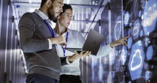Webmaster, bir web sitesinin arka plandaki görünmeyen kahramanıdır. Teknik bilgi, yaratıcılık ve sürekli öğrenme gerektiren bu meslek; dijitalleşmenin hızla arttığı günümüzde önemini her geçen gün daha da artırmaktadır. Web dünyasında başarılı ve uzun ömürlü projeler için yetkin bir webmaster vazgeçilmezdir.
