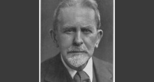 James Frazer, modern sosyal bilimlerin şekillendiği bir dönemde, mitoloji ve din üzerine kapsamlı ve etkileyici analizler sunmuş öncü bir düşünürdür. Her ne kadar bazı görüşleri günümüzde geçerliliğini yitirmiş olsa da, Altın Dal ve diğer eserleriyle insan kültürlerini anlama çabasına büyük katkı sağlamıştır. Frazer, eleştirilerle birlikte anılan ama etkisi hâlâ hissedilen bir klasik olarak akademik tarihteki yerini korumaktadır.