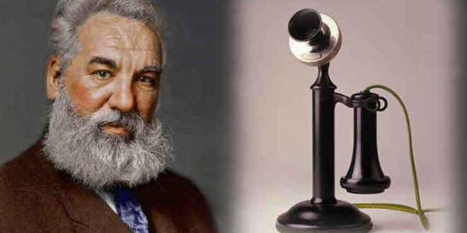 Alexander Graham Bell, 2 Ağustos 1922’de Kanada’da hayatını kaybetti. Ölümünün ardından, anısına Kuzey Amerika genelinde telefon hatları bir dakikalığına susturulmuştur. Bell, insanlığın iletişim biçimini kökten değiştiren bir mucit olarak bilim ve teknoloji tarihindeki yerini korumaktadır.