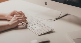 Öğrenciler için uygun işler, yalnızca gelir elde etmekle kalmaz; aynı zamanda sorumluluk bilinci, iletişim becerisi ve mesleki deneyim kazandırır. Doğru iş seçimiyle eğitim hayatı desteklenirken, geleceğe yönelik sağlam adımlar atılabilir.