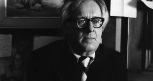 2012 yılında hayatını kaybeden Ray Bradbury, ardında yalnızca popüler romanlar değil, güçlü bir edebi vicdan bıraktı. Onu okumak, geleceğe bakmaktan çok, insan olmanın ne anlama geldiğini yeniden düşünmektir.