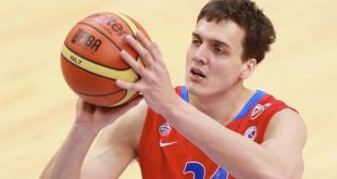 Aleksandr Kaun, istatistik kağıtlarında dev rakamlar bırakan bir süper yıldız olarak anılmayabilir. Ancak basketbolu bilenler için o, doğru yerde duran, takımını yükselten ve oyunun görünmeyen yükünü taşıyan bir uzun olarak hatırlanacaktır.