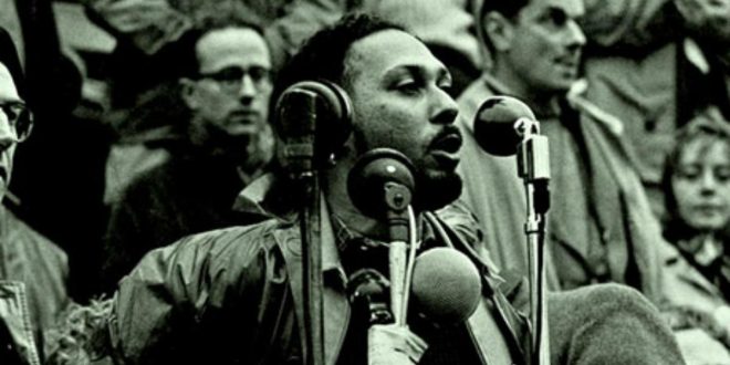Stuart Hall’un kültürel çalışmalar alanındaki öncü çalışmaları, onun mirasını günümüz kültürel analizlerinde, medya çalışmalarında ve toplumsal teoriye dair daha geniş anlayışlarda sürdürmektedir. Onun izlediği yol, gelecekteki kültürel teorisyenler ve toplumsal bilimciler için önemli bir referans noktası olmaya devam etmektedir.