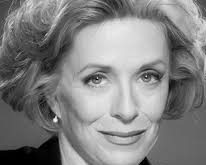 Holland Virginia Taylor, 14 Ocak 1943 tarihinde Philadelphia, Pensilvanya’da dünyaya geldi. Sanata olan ilgisi genç yaşlarda başladı ve eğitimini Bennington College’da drama alanında tamamladı. Üniversite yıllarında tiyatro sahnesinde deneyim kazanan Taylor, oyunculuk kariyerinin temellerini burada attı.