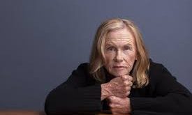 Amy Madigan, ünlü oyuncu Ed Harris ile evlidir. Çift, Hollywood’un uzun süreli ve istikrarlı evliliklerinden biri olarak gösterilmektedir. Sanatsal anlamda da birbirlerine destek olan bir birliktelik sürdürmektedirler.
