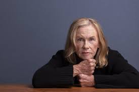 Amy Madigan, ünlü oyuncu Ed Harris ile evlidir. Çift, Hollywood’un uzun süreli ve istikrarlı evliliklerinden biri olarak gösterilmektedir. Sanatsal anlamda da birbirlerine destek olan bir birliktelik sürdürmektedirler.