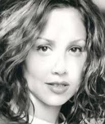Erika Savastani, 2000’li yıllarda İtalyan erotik ve drama sinemasında dikkat çeken isimlerden biri olarak kabul edilmektedir. Cesur ve etkileyici performansları sayesinde Avrupa sinema çevrelerinde bilinirlik kazanmış, kısa sürede izleyici kitlesi oluşturmuştur.