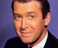 James Stewart, dramatik rollerden romantik komedilere, gerilimden western türüne kadar geniş bir yelpazede performans sergilemiştir. Kariyeri boyunca birçok ödül kazanmış ve 1985 yılında Yaşam Boyu Başarı Oscar’ı ile onurlandırılmıştır.
