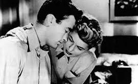 John M. Stahl, Öldüren Hatıralar’da psikolojik gerilim ile dramatik anlatımı etkili bir şekilde harmanlamayı başarır. Filmdeki görsel estetik, derinlikli sahneler ve ışık-gölge kontrastları, filmin karanlık atmosferini güçlendirir.