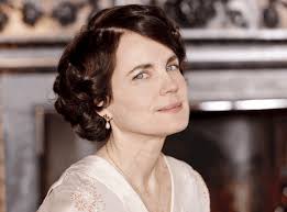 Elizabeth McGovern, zarif duruşu, güçlü oyunculuğu ve sanata olan çok yönlü yaklaşımıyla modern sinema ve televizyonun en saygın isimlerinden biridir.