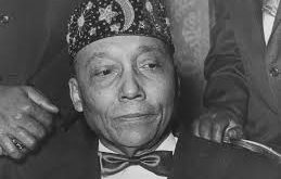 Elijah Muhammad, Amerikalı bir din adamı, toplumsal lider ve Nation of Islam (İslam Milleti) hareketinin kurucusu ve uzun süreli lideridir. 7 Ekim 1897'de Georgia'nın Sandersville kasabasında doğan Elijah Muhammad, Amerika'daki Siyah Müslüman topluluğunun önemli bir figürü haline gelmiştir.