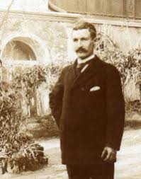 Ragnar Sohlman, İsveçli bir mühendis, iş insanı ve özellikle Nobel ödüllerinin temellerini atan bir figür olarak tanınır. 20. yüzyılın başlarında bilim ve teknoloji dünyasında önemli bir yer edinmiş olan Sohlman, aynı zamanda ünlü kimyager Alfred Nobel'in en yakın arkadaşlarından biridir.