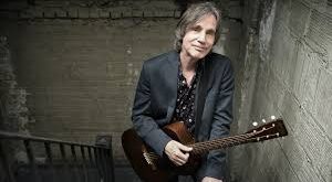 Jackson Browne’un en bilinen ve en başarılı albümlerinden biri "Running on Empty"(1977) albümüdür. Bu albüm, Browne’un kariyerinde bir dönüm noktası olmuş ve onu geniş bir dinleyici kitlesine tanıtmıştır. Albümdeki "Running on Empty" ve "The Load-Out" gibi şarkılar, hem duygusal derinliği hem de enerji dolu yapılarıyla müzik dünyasında büyük yankı uyandırmıştır.