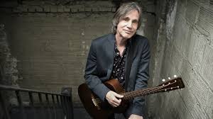 Jackson Browne’un en bilinen ve en başarılı albümlerinden biri "Running on Empty"(1977) albümüdür. Bu albüm, Browne’un kariyerinde bir dönüm noktası olmuş ve onu geniş bir dinleyici kitlesine tanıtmıştır. Albümdeki "Running on Empty" ve "The Load-Out" gibi şarkılar, hem duygusal derinliği hem de enerji dolu yapılarıyla müzik dünyasında büyük yankı uyandırmıştır.